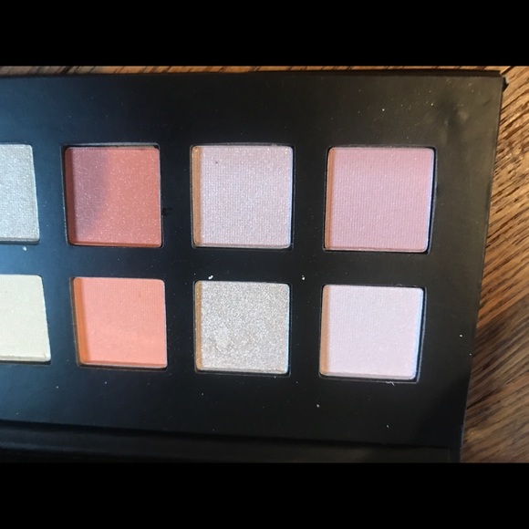 *NEW* City Color Harvest Moon Eyeshadow Pallet - Picture 3 of 6